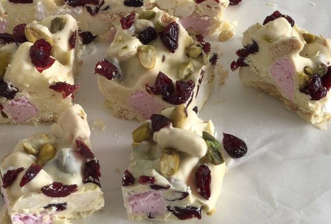 Festive White Chocolate Rocky Road, 6 squares