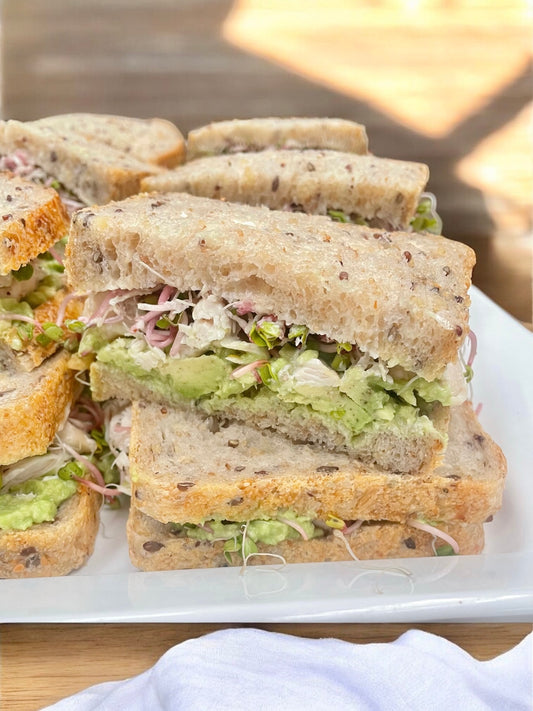 Chicken & guacamole sandwich (df)