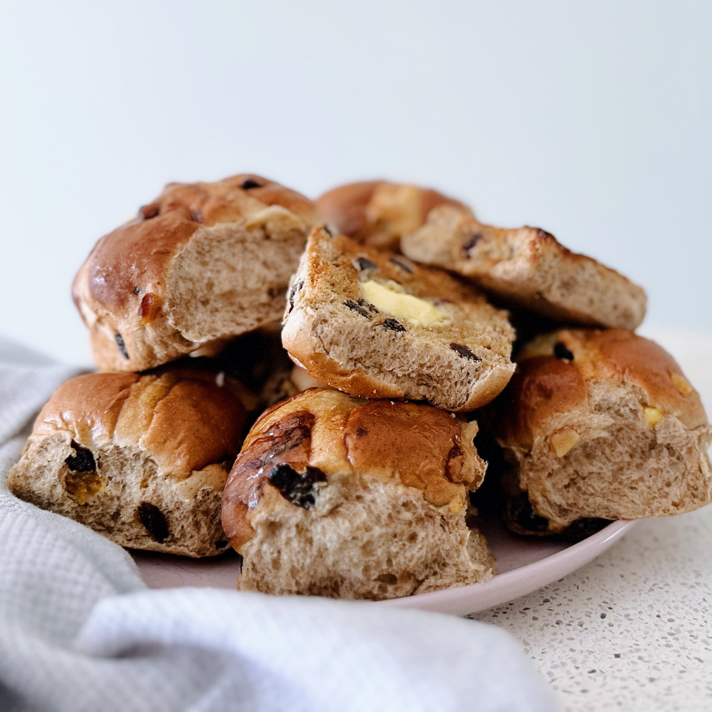 Hot Cross Buns x 6 (traditional)